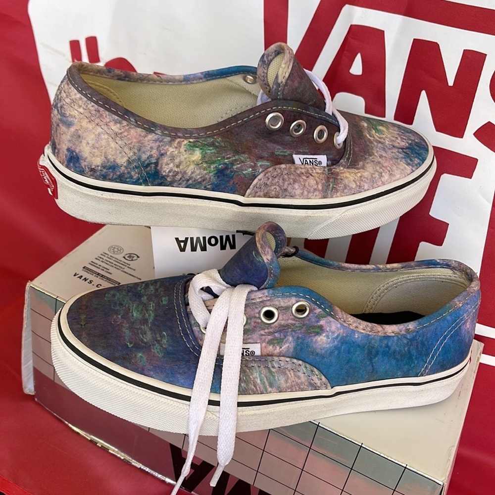 Vans Authentic
(MoMA) Claude Monet
VNOA2Z5118H
WMNS sneakers - Picture 8 of 16